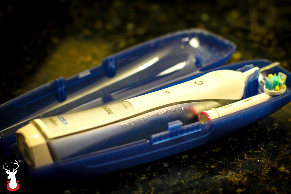 Oral-B SmartSeries 5000 in its travel case